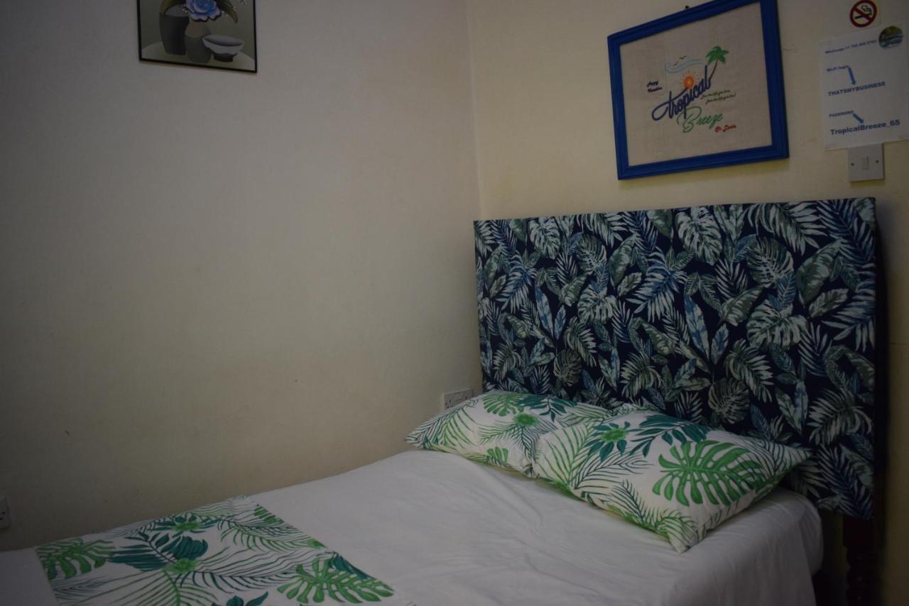 Tropical Breeze Vacation Home And Apartments โกรส อิส์ลีต ภายนอก รูปภาพ