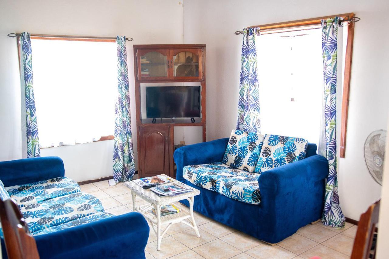 Tropical Breeze Vacation Home And Apartments โกรส อิส์ลีต ภายนอก รูปภาพ