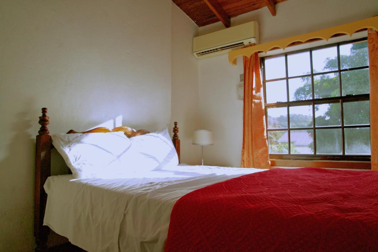 Tropical Breeze Vacation Home And Apartments โกรส อิส์ลีต ภายนอก รูปภาพ